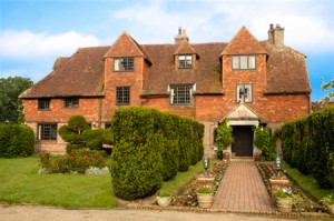 Pekes Manor