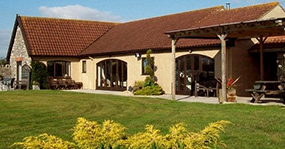 WILLOW BARN SUPERIOR BED AND BREAKFAST